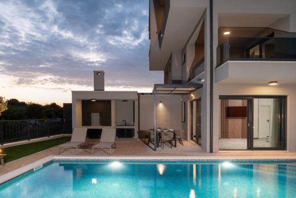Luxury Villa David 1 - Heated Pool 38m2 - Split