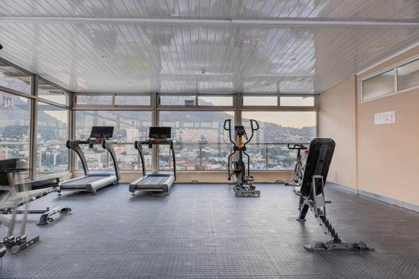 Photo 3 : Perspective on Roland Cape Town