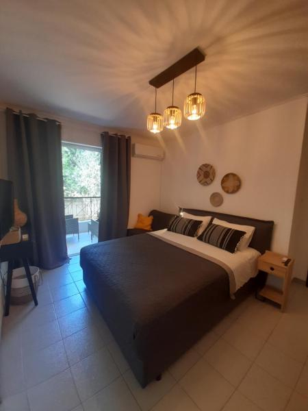Foto 2: Chic & Calm apartment 3 minutes walk to Rafina Beach