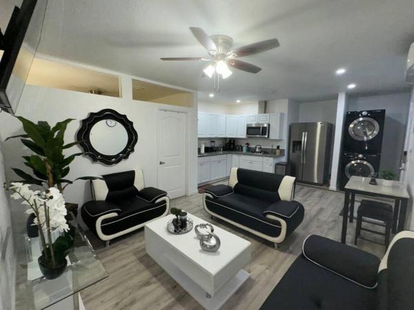 Na foto é possível ver o objeto Stylish apartment near the Strip !!! localizado na cidade de Las Vegas.
