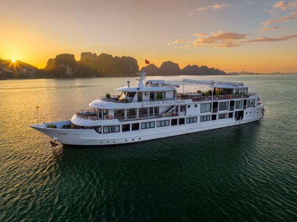 Athena Royal Cruise - Luxury In Halong Bay - Hạ Long