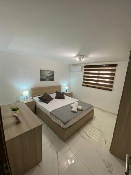 På billedet ses objektet R2 Double Room Msida, in share flat beliggende i byen Msida.