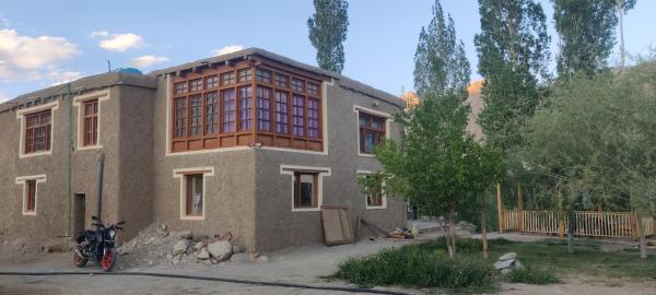 A la foto es mostra l'objecte Mud House Phyang leh ladakh situat a la ciutat de Pituk.