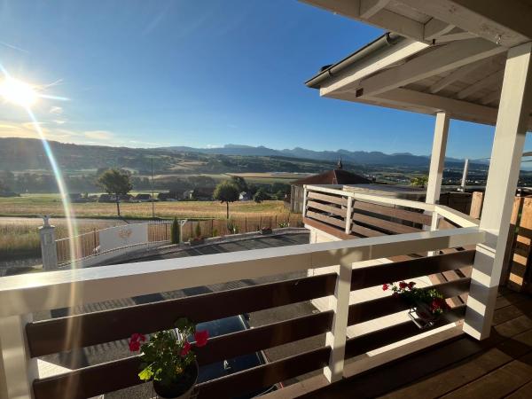 A la foto es mostra l'objecte Loft des Milans, petit nid douillet perché sur la campagne situat a la ciutat de Oron-la-ville.