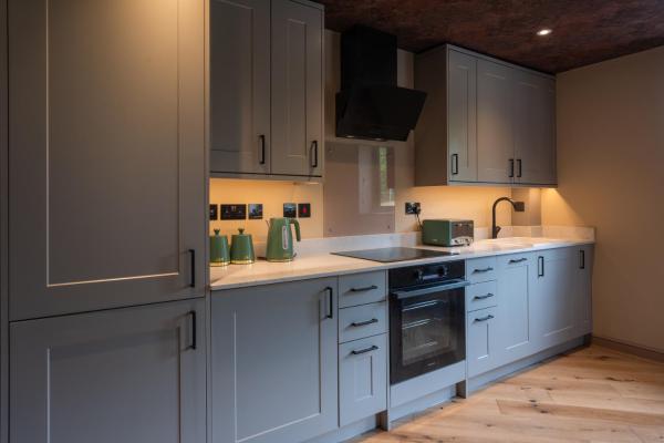 Bilde 2: Darwin - 1 Bedroom Luxury Apartment by Mint Stays