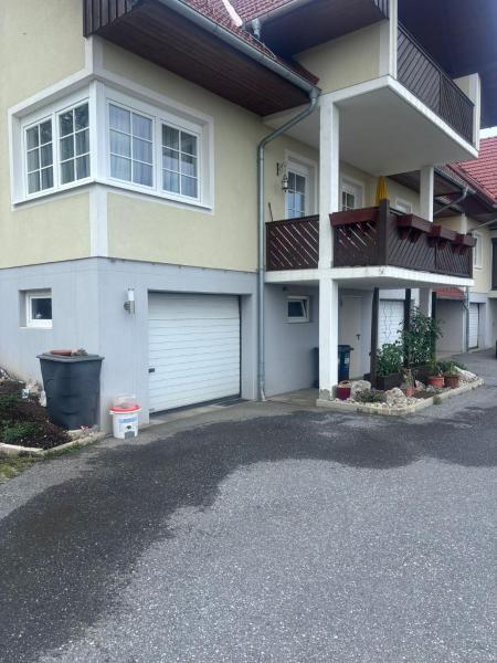 The photo shows the Romy located in the city of Schwarzschachen.