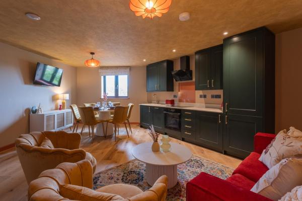Billede 1: Gray - 2 Bedroom Luxury Apartment by Mint Stays