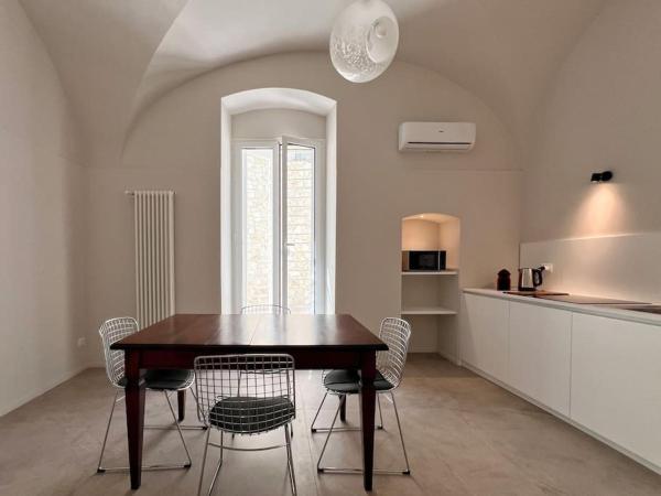 Casa Marmitta - Charming Apartment in Downtown Bari, Бари