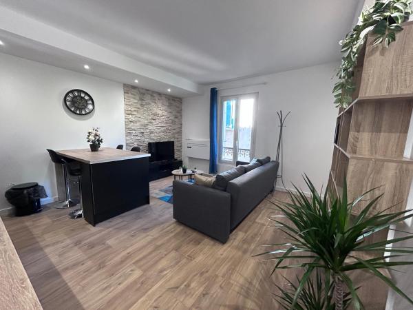 A la foto es mostra l'objecte Charme Manosquins situat a la ciutat de Manosque.