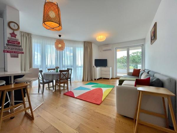 Na zdjęciu widoczny jest obiekt Apartment No 207 Lebada Lake Residence położony w mieście Pantelimon.