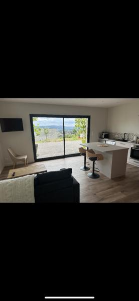 A la foto es mostra l'objecte Appartement avec un agréable point de vue et quartier calme situat a la ciutat de Ussac.