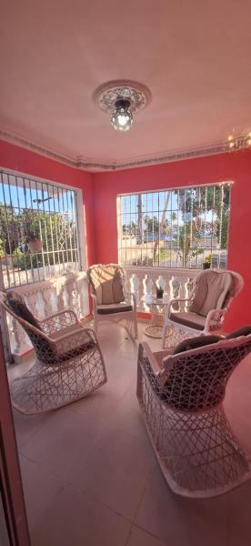 På bilden syns objektet Sandra House som ligger i staden Santo Domingo.
