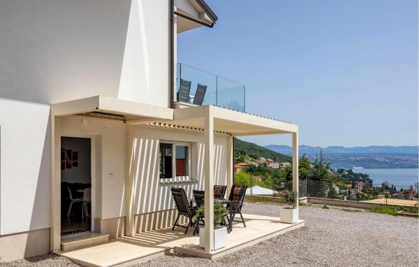 Lovely Apartment In Icici With House Sea View - Mošćenička Draga
