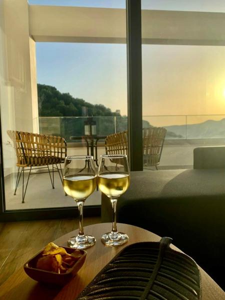 照片显示了位于Parga市的LefkoParga Luxury Suites物件。