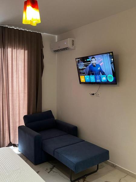 Na fotografii je vidět objekt All season apartments nacházející se ve městě Durrës.