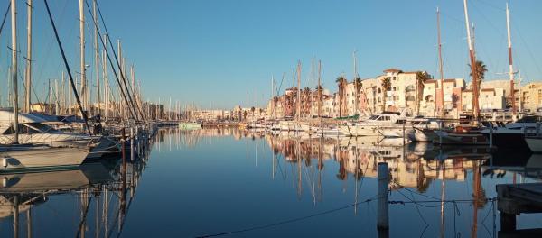 A la foto es mostra l'objecte IDEAL entre mer étang commerces et animation situat a la ciutat de Leucate.