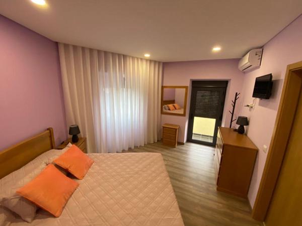 Na zdjęciu widoczny jest obiekt Alojamento Local dos Reis położony w mieście Tinalhas.