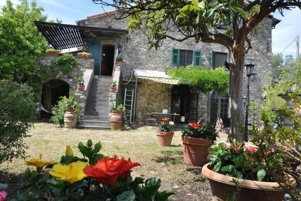 På billedet ses objektet Casale del Nespolo beliggende i byen Fresonara.