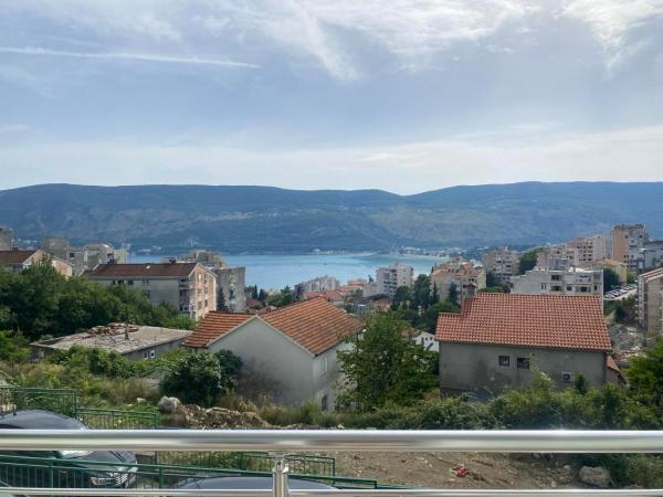 På bildet vises objektet Zara Apartman som ligger i byen Sušići.