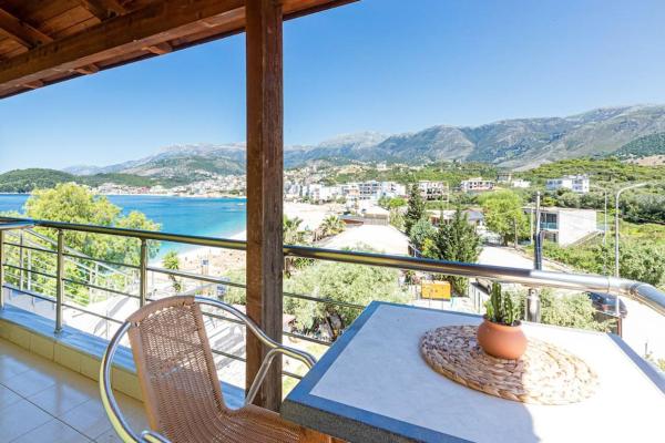 A la foto es mostra l'objecte Potam'Sea Bliss 31- Beach Front, Sun Beds & Parking situat a la ciutat de Himare.