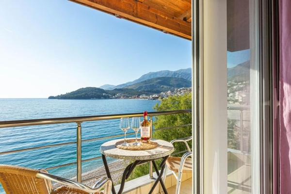 A la foto es mostra l'objecte Potam'Sea Bliss 32 - Beach Front, Sun Beds & Parking situat a la ciutat de Himare.
