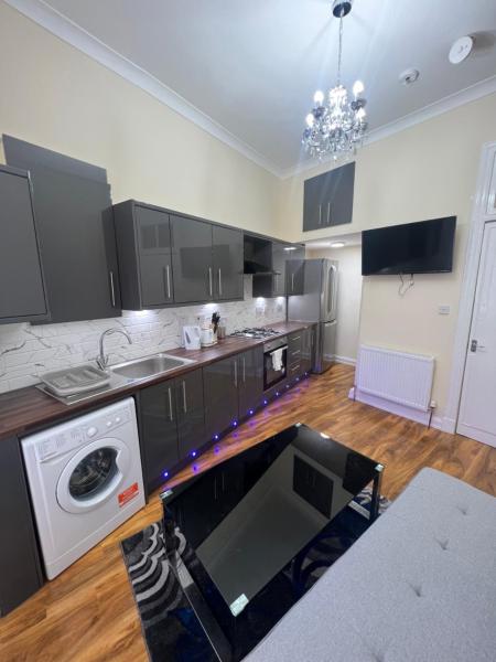 Glasgow South 2 Bedroom Apartment, Glasgow
