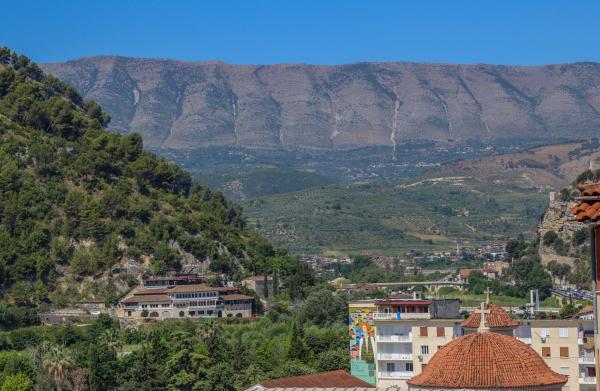 A la foto es mostra l'objecte Stergjo Townview Residences situat a la ciutat de Berat.