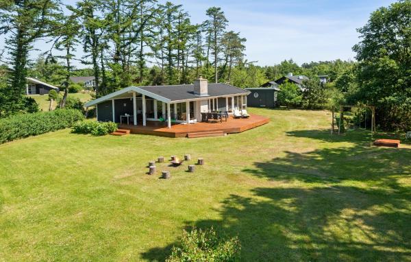 A la foto es mostra l'objecte Holiday Home Kløverskrænten Ebeltoft X situat a la ciutat de Ebeltoft.