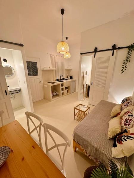 A la foto es mostra l'objecte Walk The View Apartment with village view in Chora situat a la ciutat de Ios Chora.