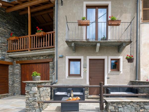 På billedet ses objektet Holiday Home Chalets Mongioie by Interhome beliggende i byen Fontane.