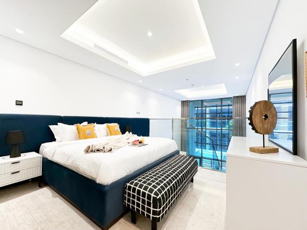 Foto 2: Trophy - Elevated Living in Luxurious Business Bay Loft