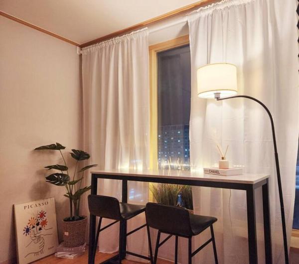 A la foto es mostra l'objecte House SaDam situat a la ciutat de Anyang.