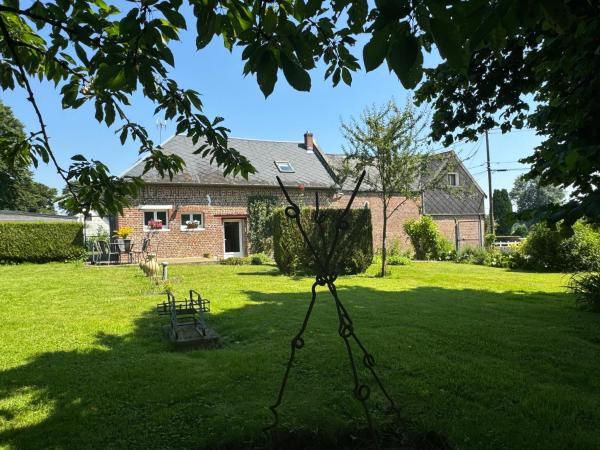 På billedet ses objektet Old rifles bustier farm à Bazentin - 6 personnes beliggende i byen Bazentin.