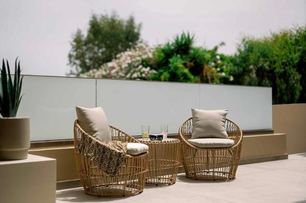 A la foto es mostra l'objecte Icarus & Hermes Luxury Apartments situat a la ciutat de Corfu.