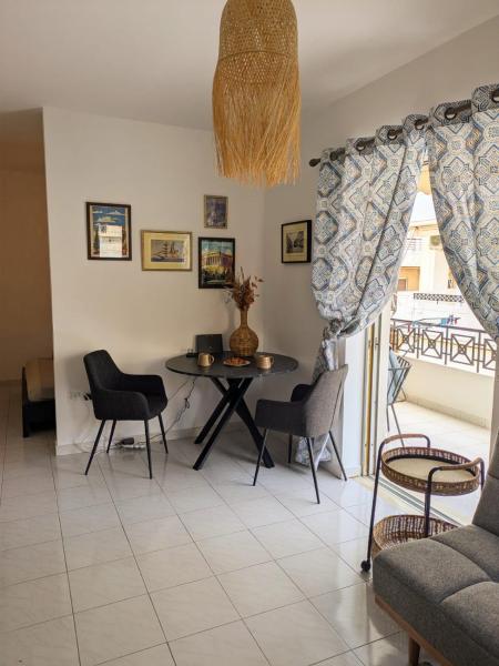 A la foto es mostra l'objecte A cozy apartment by the sea situat a la ciutat de Loutraki.