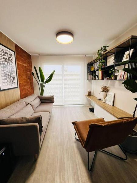 A la foto es mostra l'objecte Cuarto en departamento en Miraflores situat a la ciutat de Lima.