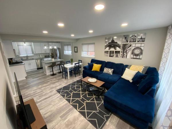 Foto 2: Elevated, Cozy, And Stylish Home In Garden City