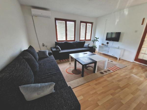 写真にはMacanovići市にあるApartman Komforが写っています。