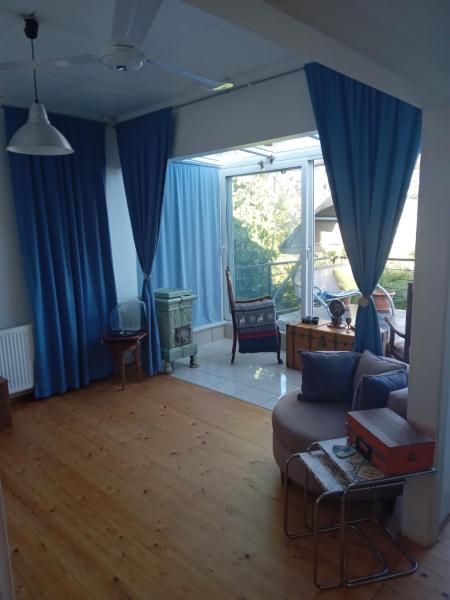 A la foto es mostra l'objecte Kınalı adada full manzaralı güzel teraslı yazlık situat a la ciutat de Illes dels Prínceps.