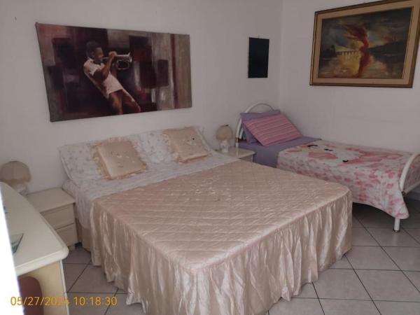 Na fotografii je vidět objekt Casa Paganini nacházející se ve městě Follonica.