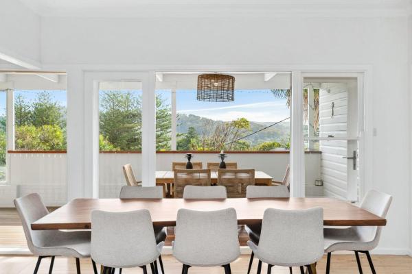 The photo shows the Livistona by Beach Stays located in the city of Avalon.