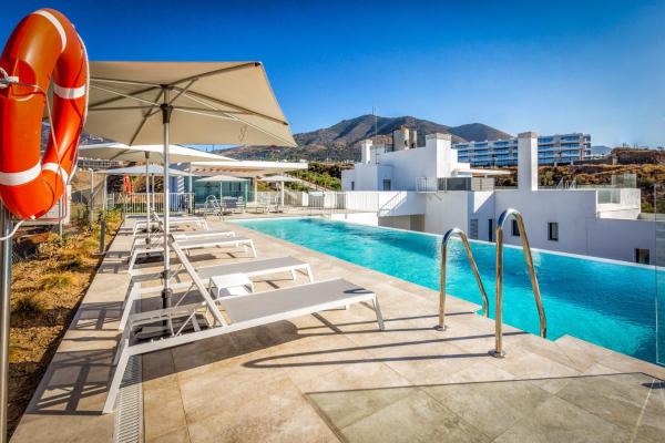 Vivi Homes - Sunny Views Wellness, Gym, Pool & Sea View - Fuengirola