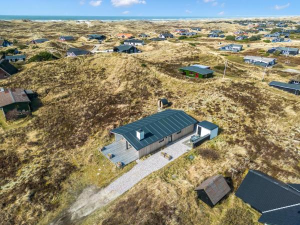 Na fotografii je vidět objekt Lovely Holiday Home With Outdoor Sauna - 1025 nacházející se ve městě Ringkobing.