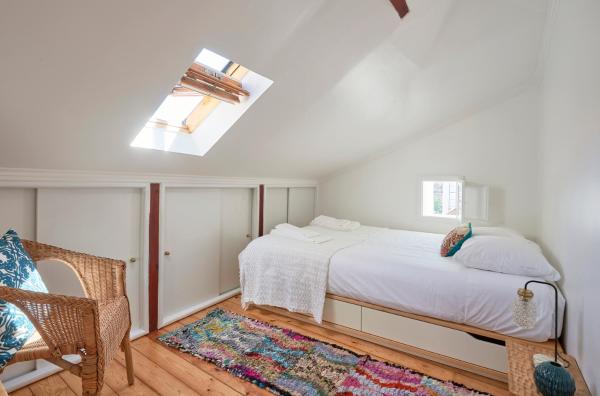 Kuva 2: Central, Comfy and Light-filled Apt, By TimeCooler