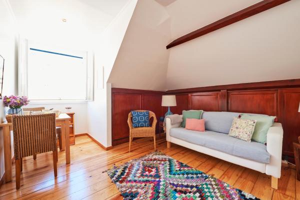 Kuva 7: Central, Comfy and Light-filled Apt, By TimeCooler