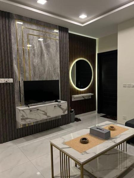 Nella foto è visibile l'oggetto Reflection by Peviani-1bedroom Apartment situato nella città di Lahore.