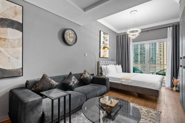 Na fotografii je vidět objekt Luxury studio at JLT near metro nacházející se ve městě Dubaj.