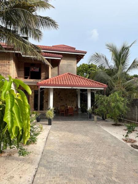 Charming Home Near The Beach - Sri Lanka