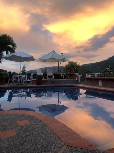 A la foto es mostra l'objecte Cabaña campestre en Tuluá situat a la ciutat de Tuluá.