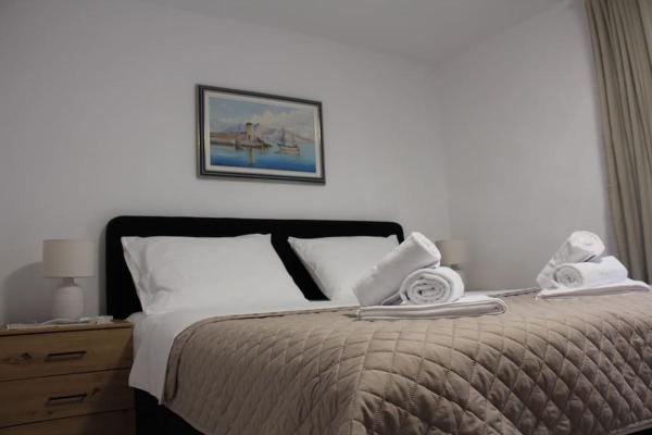 A la foto es mostra l'objecte Apartman M&A&M Karlobag 2 minute away from beach situat a la ciutat de Karlobag.